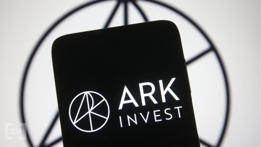 Ark Invest Dumps Coinbase Stock Amid SEC Probe