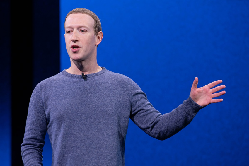 Facebook CEO Mark Zuckerberg announces the plan to make Facebook more private.